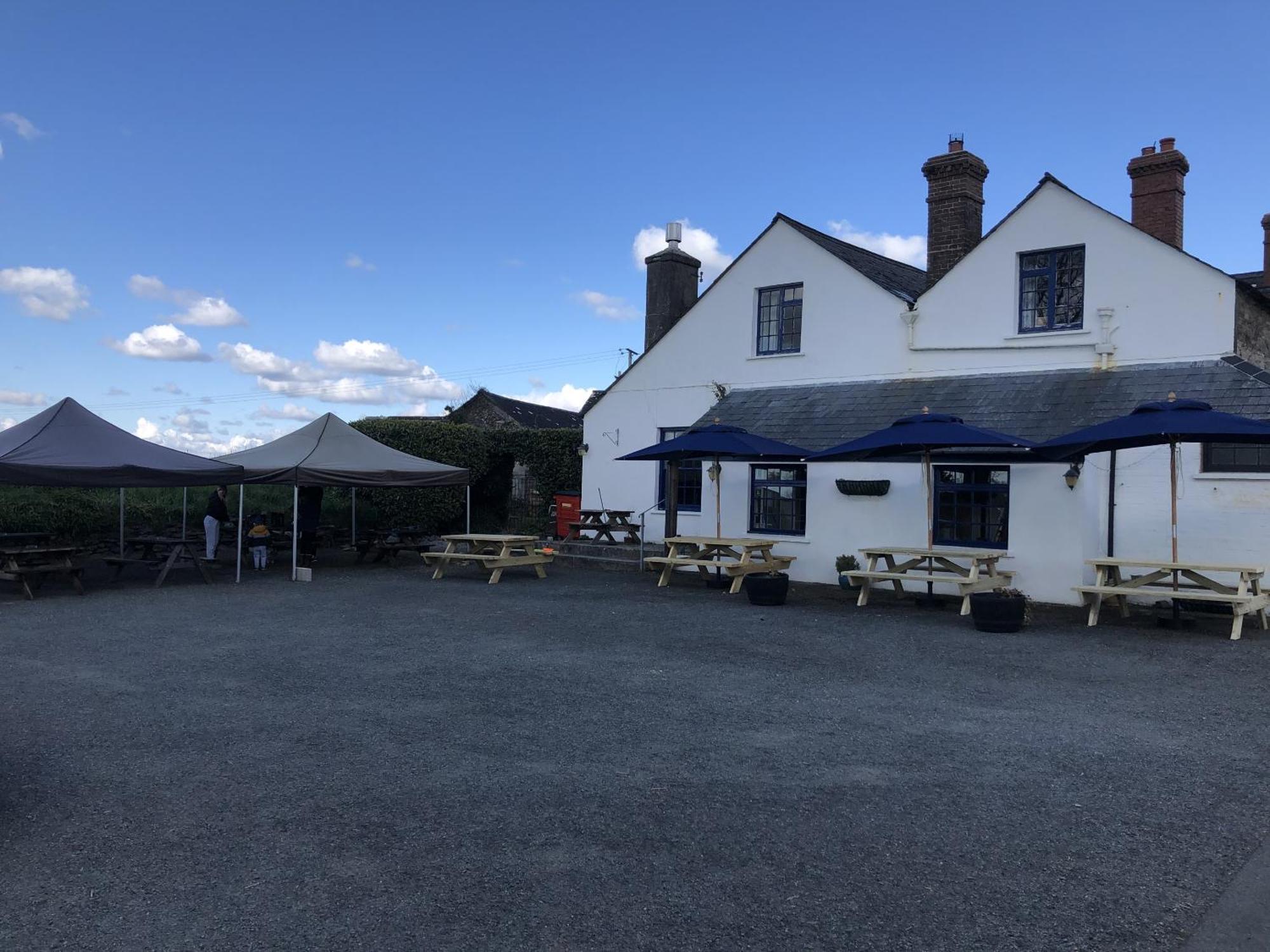 Blue Lion Inn Lewdown Buitenkant foto