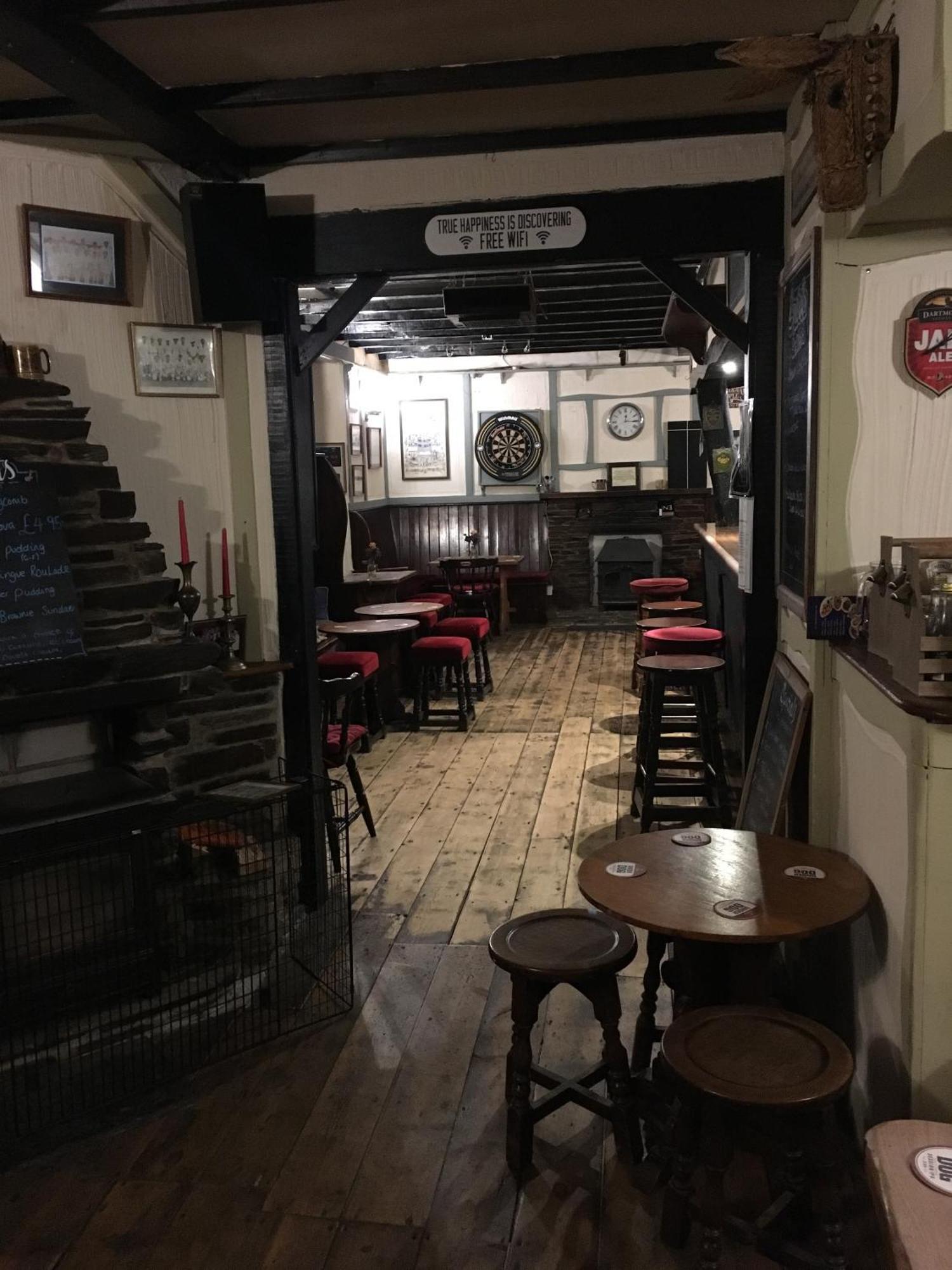 Blue Lion Inn Lewdown Buitenkant foto